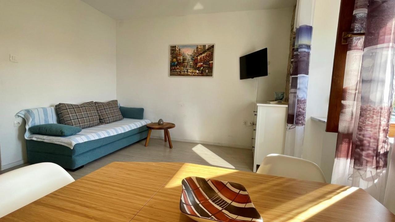 Apartments By The Sea Silo, Krk - 18686 Ngoại thất bức ảnh